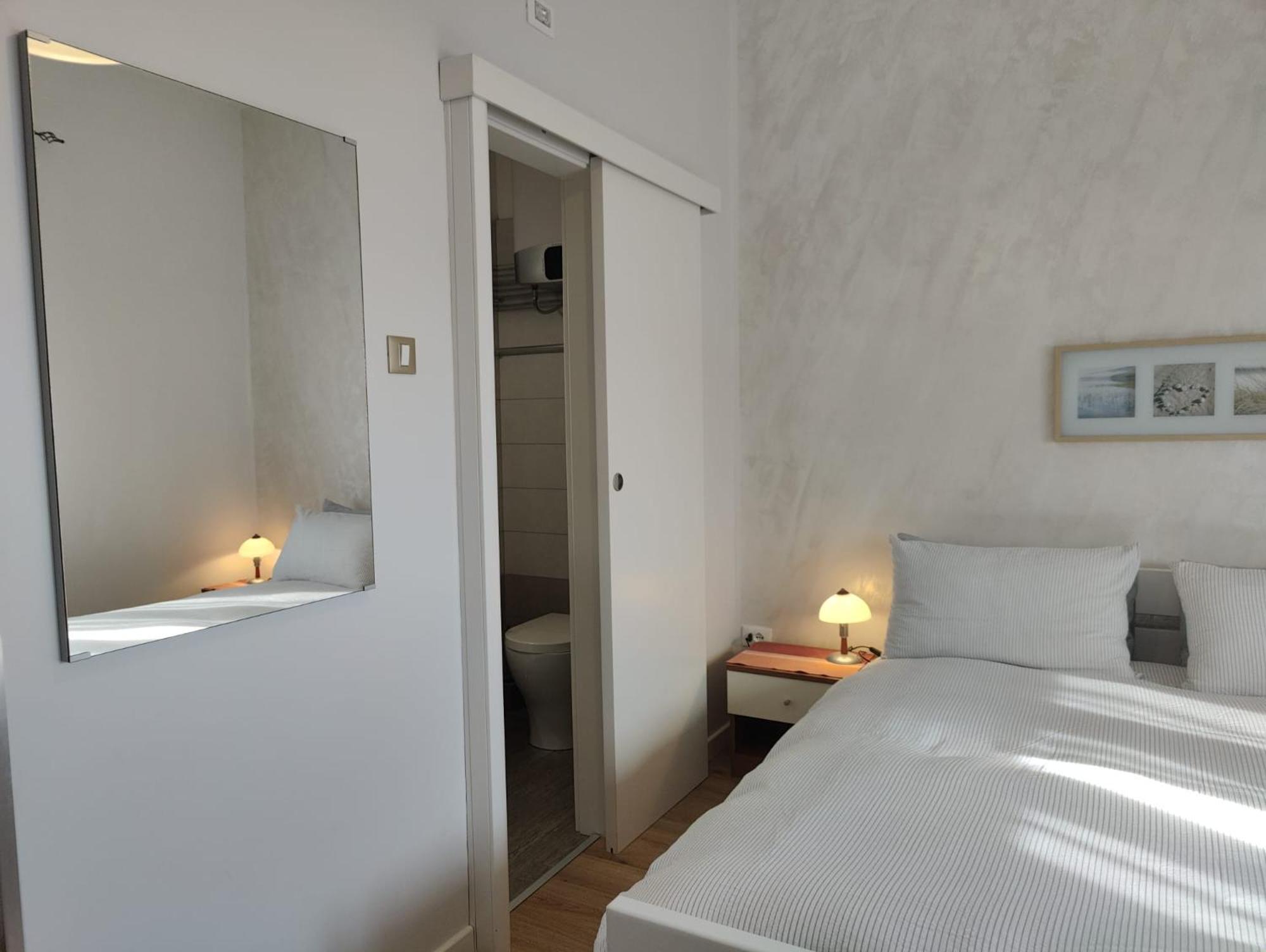 Bed And Breakfast Cattinara Триест Экстерьер фото